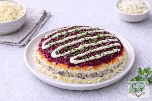 Фото 12-го шага: Селёдка под шубой классическая