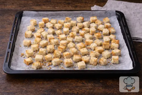 Фото 3-го шага: Салат «Цезарь» с курицей