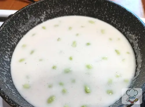 Фото 5-го шага: Цветная капуста в сливочно-сырном соусе с эдамаме